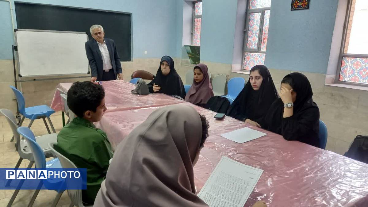  برگزاری دوره توانمندسازی دانش‌آموزان راه یافته به مسابقات استانی فرهنگی و هنری