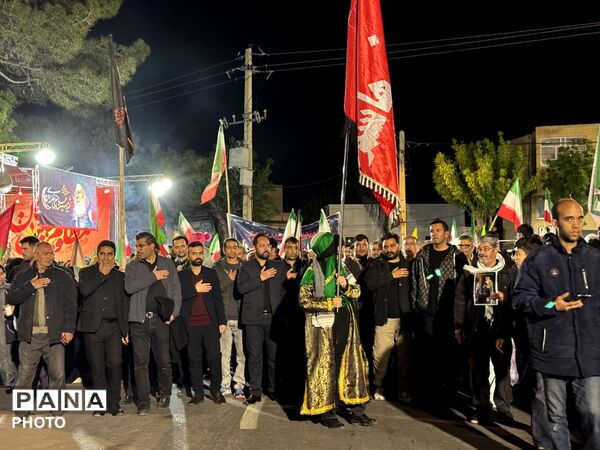 حضور پرشور و همیشه درصحنه‌ مسئولان، دانش‌آموزان و مردم  شهرستان جاجرم در مراسم اربعین رهبر شهید
