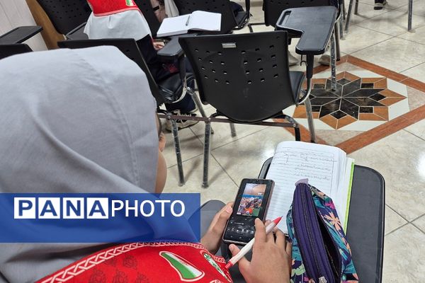 برگزاری کلاس آموزش هوش مصنوعی ویژه پیشتازان دختر منطقه کهریزک