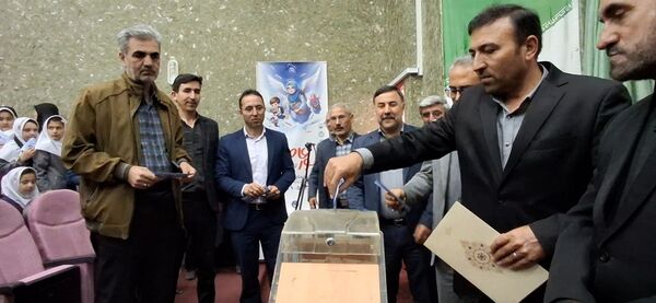 برگزاری آیین شور عاطفه‌ها در مدارس استان اردبیل 