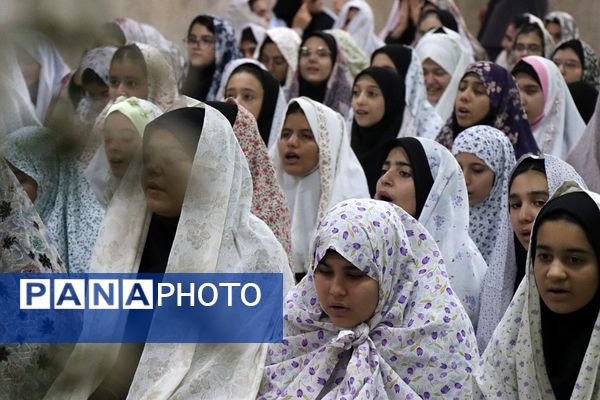 زنگ نماز با شعار «مِهر با مُهر» در مدارس سراسر شهرستان‌های استان تهران 
