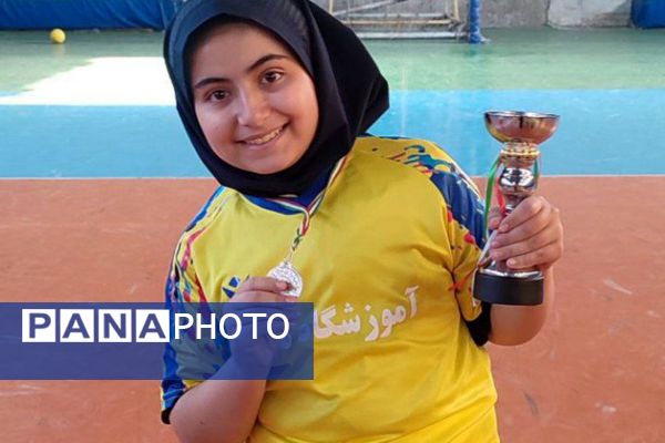 مسابقه فوتسال دانش‌آموزی دختران ابتدایی در بهارستان دو