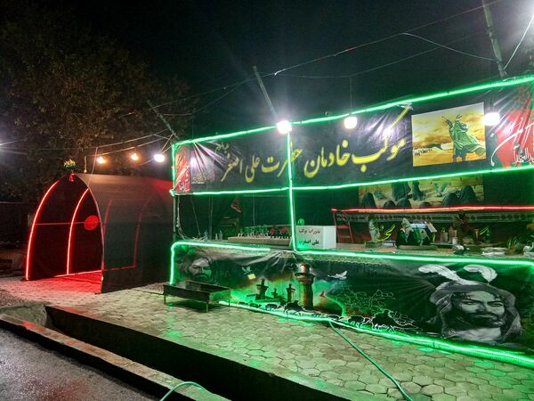 خیمهٔ دل‌ها بوی محرم می‌دهد