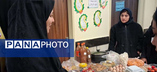 بازدید مدیر و پرسنل دبیرستان مادر مهربان خلیل آباد از بازارچه کار آفرینی