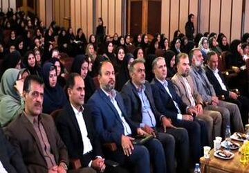 نشست هم اندیشی معاونین و مربیان پرورشی و مشاوران مدارس شیراز