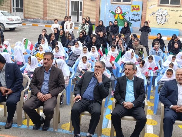 جشن شکوفه‌ها در ملکان؛ استقبال گرم از نوگلان دبستانی