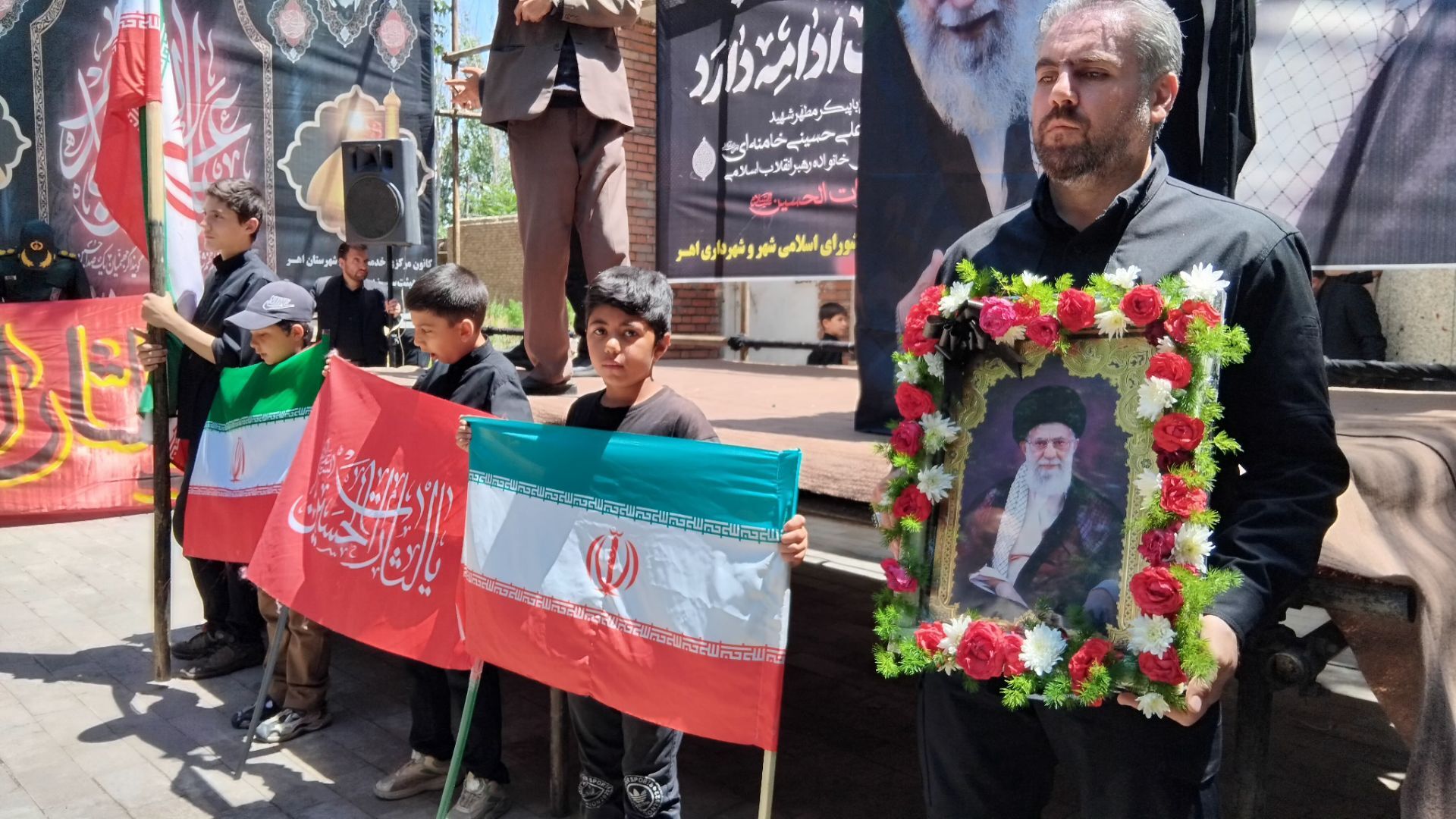 ویژه‌برنامه همگام با تشییع کنندگان آقای شهید ایران در اهر