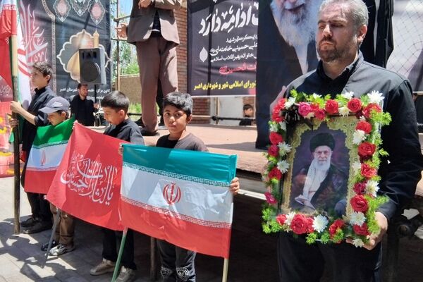ویژه‌برنامه همگام با تشییع کنندگان آقای شهید ایران در اهر