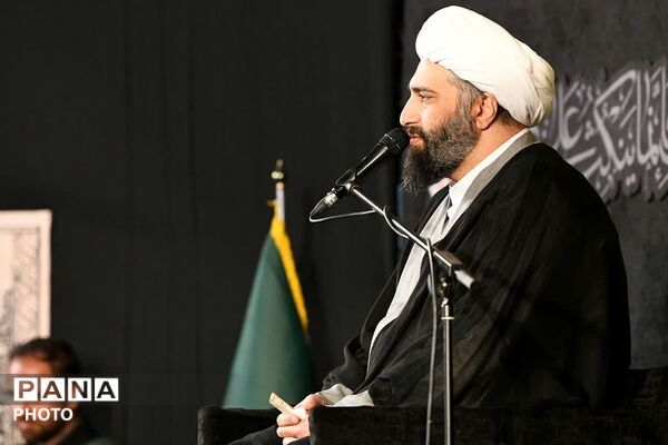 مراسم یادبود شهدای خانواده رهبر شهید در حرم حضرت عبدالعظیم حسنی علیه السلام 