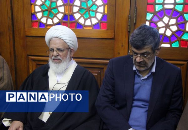 مراسم بزرگداشت حماسه 9 دی در مسجد حظیره در یزد