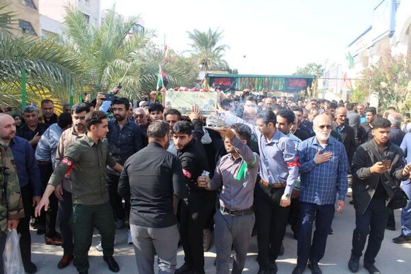 تشییع پیکر مطهره شهید گمنام در دانشگاه فرهنگیان بوشهر