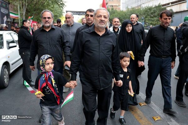 حضور وزیر آموزش و پرورش در مراسم تشییع و بدرقه رهبر شهید انقلاب