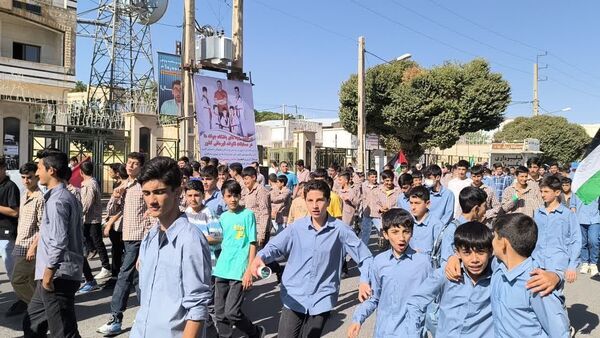 مردم شهرستان چرداول کفن پوشان جنایات رژیم صهیونیستی در غزه و لبنان را محکوم کردند