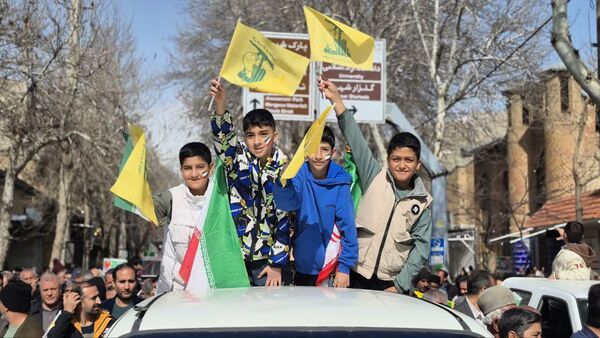 حضور پرشور مردم سپیدان در راهپیمایی ۲۲ بهمن