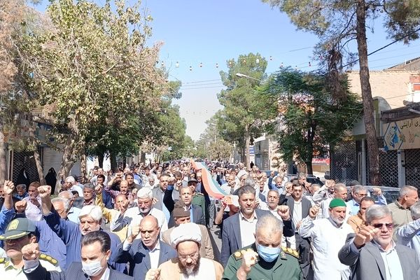 خلیل اباد همگام با ملت ایران فریاد خشم و نصر در نماز جمعه طنین انداز شد