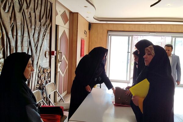 حضور مدیران ناحیه دو شهرری در مراسم تقدیر از مدیر و معاونین اسبق ناحیه 