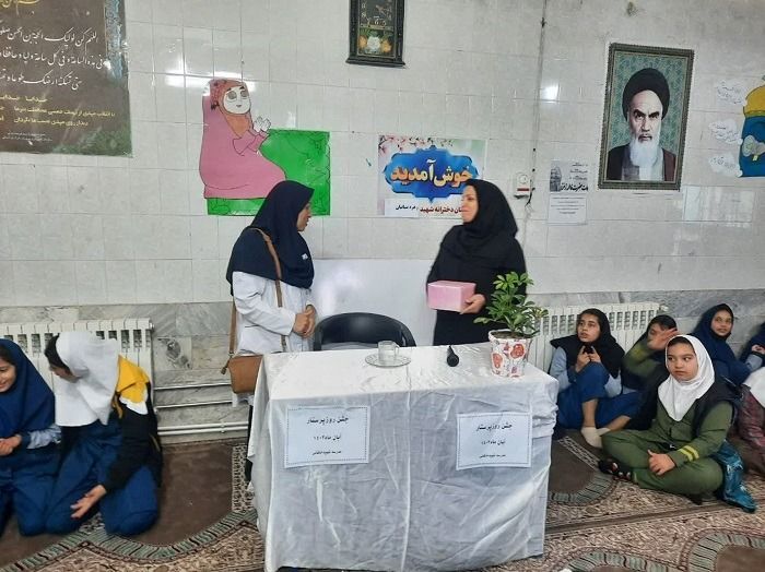 تجلیل از خانواده‌های پرستار مدرسه شهید خاقانی شیروان