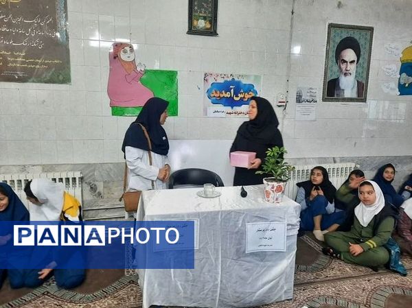 تجلیل از خانواده‌های پرستار مدرسه شهید خاقانی شیروان