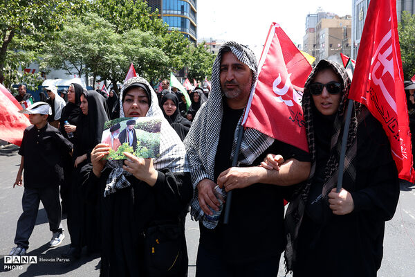 مراسم تشییع پیکر مطهر رهبر شهید انقلاب در تهران - 1
