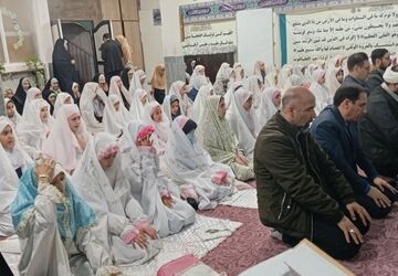 مراسم افطاری دانش‌آموزان دبستان یاس