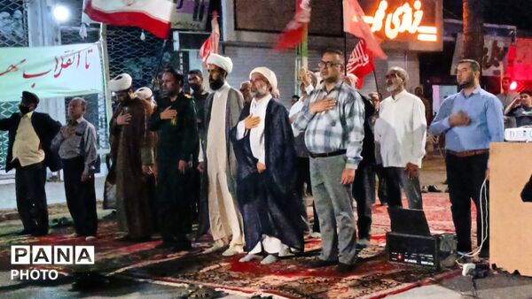 ادامه اجتماعات شبانه، از سرودخوانی تا شهید شناسی
