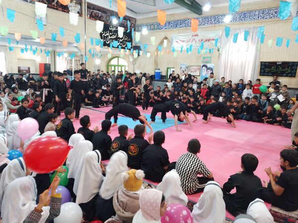 جشن نیمه شعبان دانش‌آموزان باهنر در حسینیه سیدالشهدا