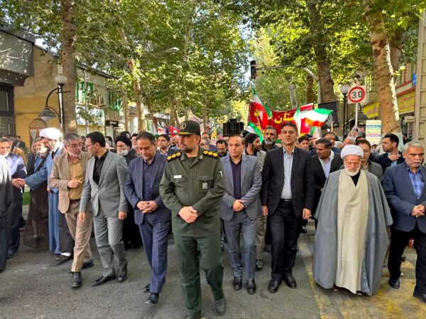 حضور پرشور مردم در راهپیمایی ۱۳ آبان طرقبه