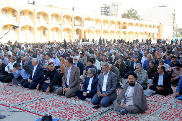 اقامه نماز عید سعید فطر  در شهر یزد