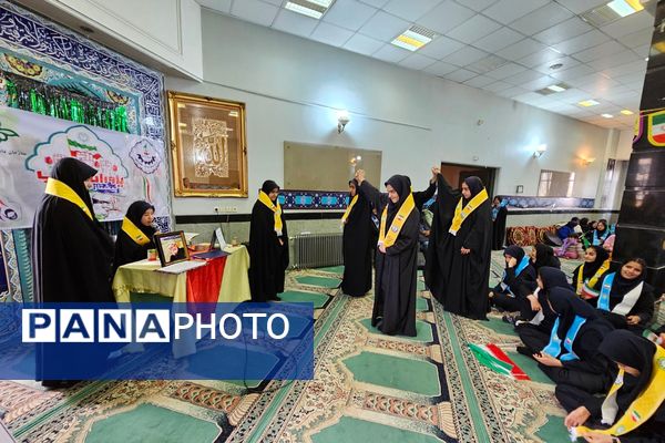 همایش «یاوران انقلاب؛ پیشتازان مقاومت» در دبیرستان دخترانه شهیدوجدانی پاک چهاردانگه 