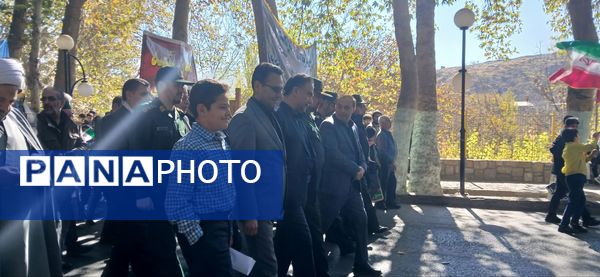 حضور پرشور مردم در راهپیمایی ۱۳ آبان طرقبه