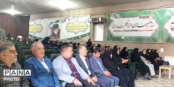 همایش تبیین برنامه های حوزه پرورشی  در قروه