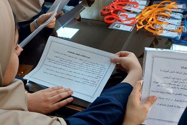 برگزاری جلسه همیاران مشاور در دبیرستان بعثت ناحیه یک شهرری