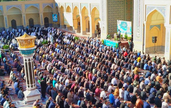 نماز عید فطر ۱۰ هزار نفری در کاشمر 