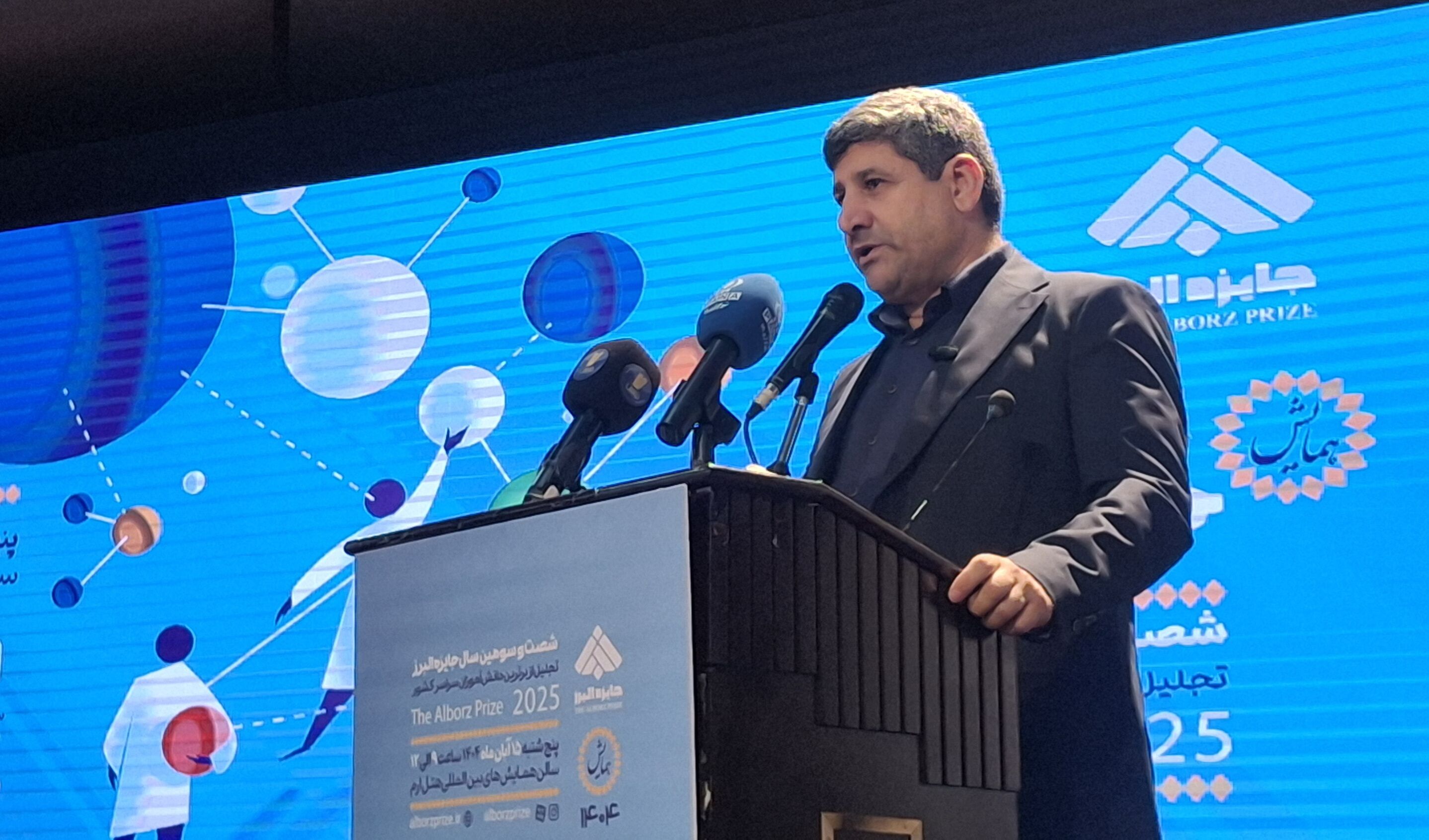 نسل جدید بشارتی برای تداوم مسیر پیشرفت کشور است