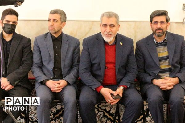 آغاز مسیر بندگی؛ جشن تکلیف دانش‌آموزان دختر فیروزکوهی