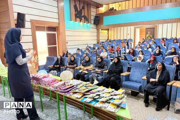 روایت تصویری از اختتامیه تابستانی کانون پرورش فکری در بام و صفی آباد