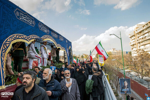 تشییع پیکر شهیدان لاریجانی، سلیمانی و شهدای ناوشکن دنا - 2