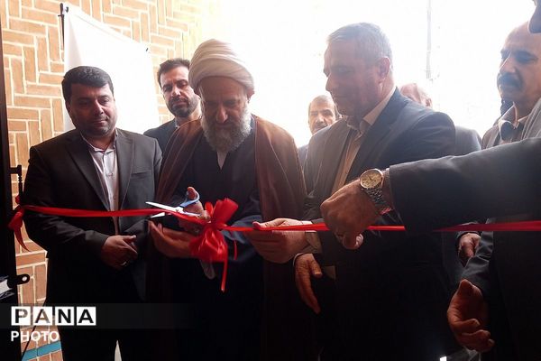 ردپایی از نقش و نگار در نمایشگاه دائمی شهرداری قرچک با آثار جشنواره دانش‌آموزی فرهنگی- هنری فردا