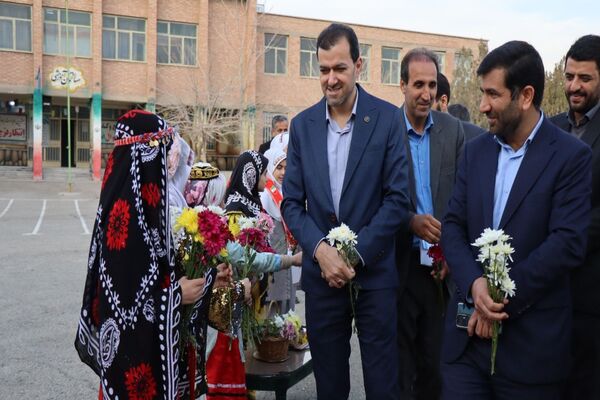 آیین روز درختکاری در هنرستان کشاورزی شهید باهنر پاکدشت 