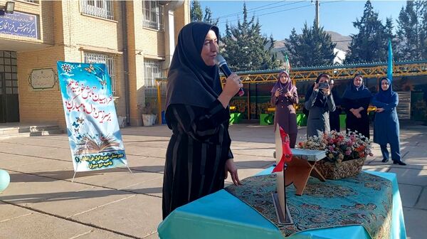  آغاز سال تحصیلی در دبیرستان فرزانگان‌ یک ناحیه 2 شیراز