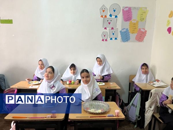 برگزاری صبحانه سلامت و روز جهانی تخم مرغ در دبستان فاطمه الزهرا شهرستان شیروان