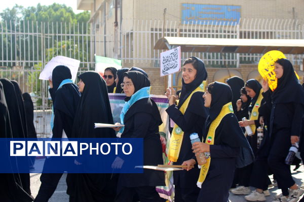 حضور پرشور تشکل های دانش آموزی در راهپیمایی ۱۳ آبان