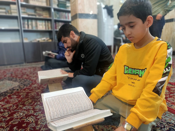 آیین دوشنبه‌های مسجدمحوری با محور میز خدمت در شیراز