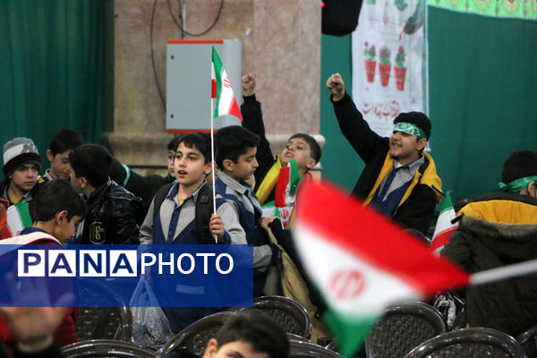 رونمایی از کتاب «سردار ایرانی» ویژه نوجوانان در قم