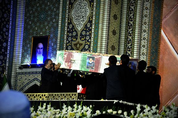 زیارت شهدای جمهور در حرم مطهر رضوی