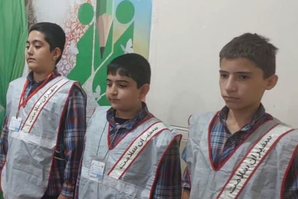 افتتاحیه سفیران سلامت در دبستان معارف ۶