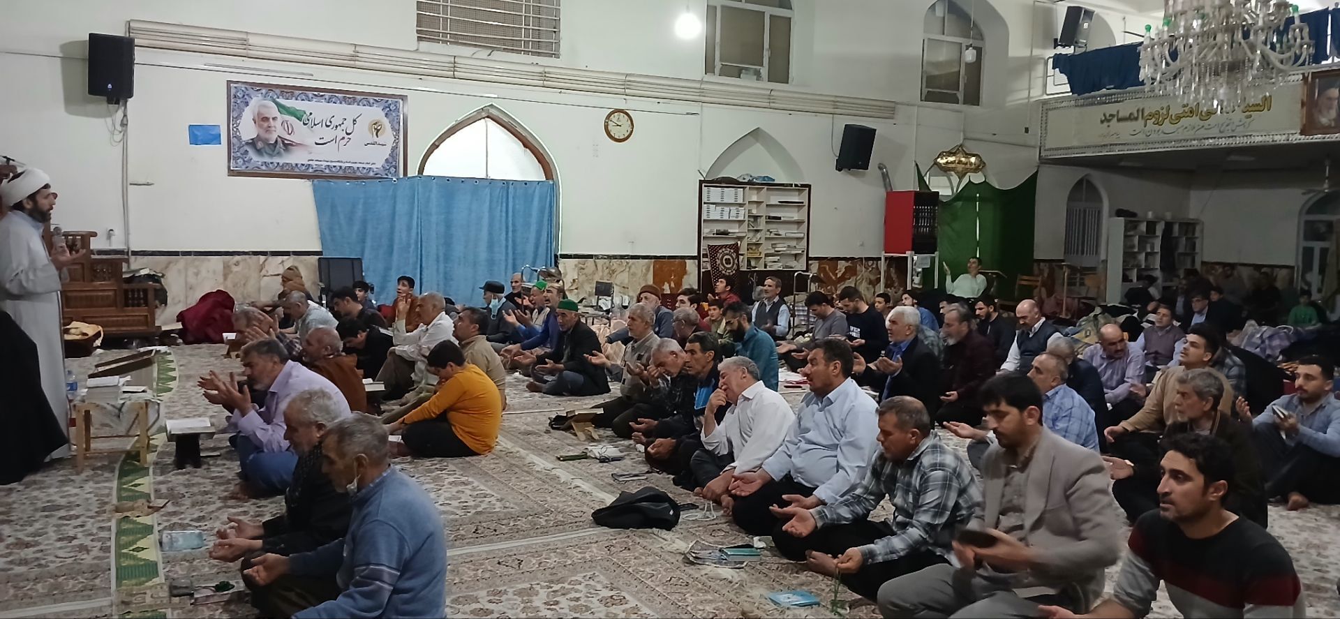 حضور رئیس حوزه علمیه شیروان در جمع معتکفین مسجد جامع شیروان