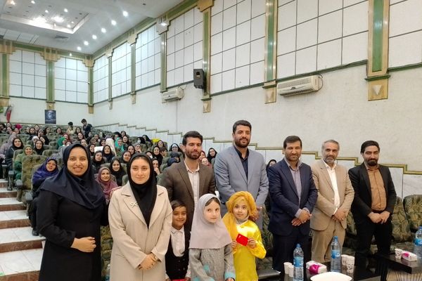 آیین تقدیر از معماران خشت اول ، معلمان اول ابتدایی