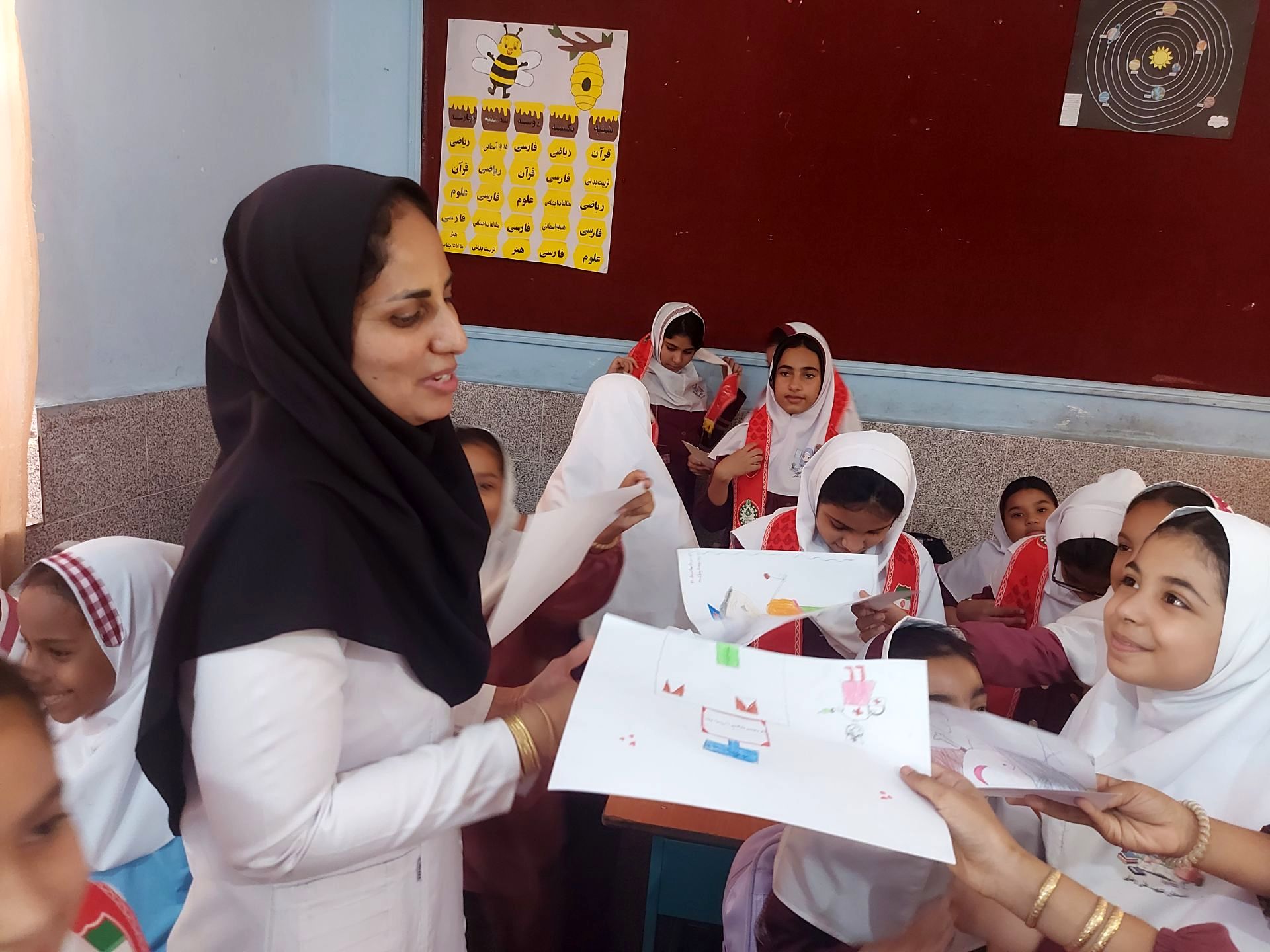 گرامیداشت روز سفیدپوشان در دبستان شهید علی رضایی