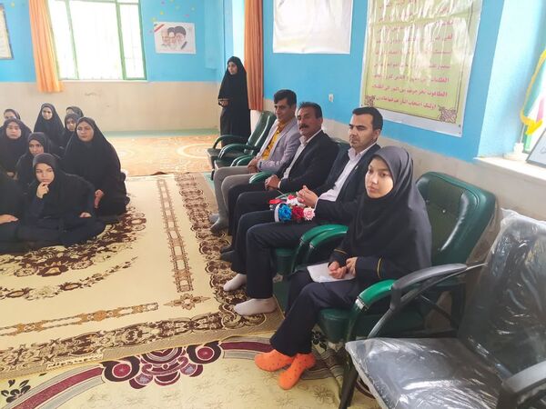  بازدید از دبیرستان‌های دخترانه عشایری عفاف و شبانه‌روزی پسرانه عشایری فارس
